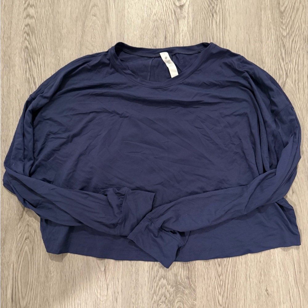 lululemon athletica navy cropped shirt